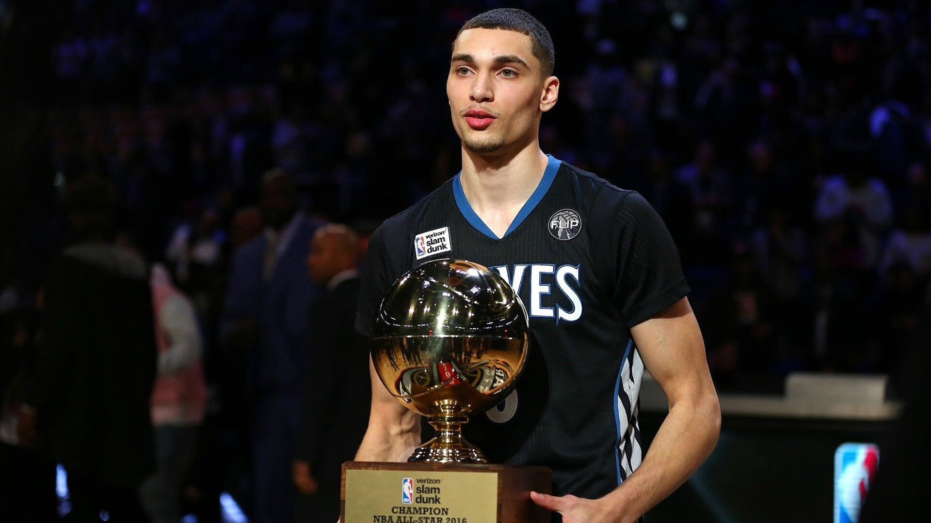 皇马边锋单挑突破成为得分关键，皇马套右边锋