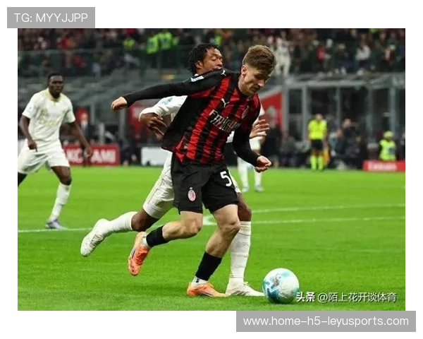 AC米兰角球演习：中后卫与边翼插上的联动被优化