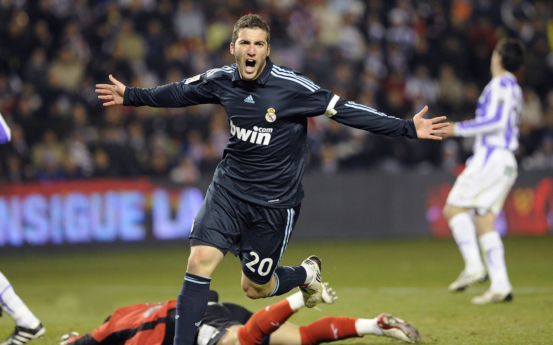 封盖与突破联盟最炸裂对抗集锦,封盖犯规吗